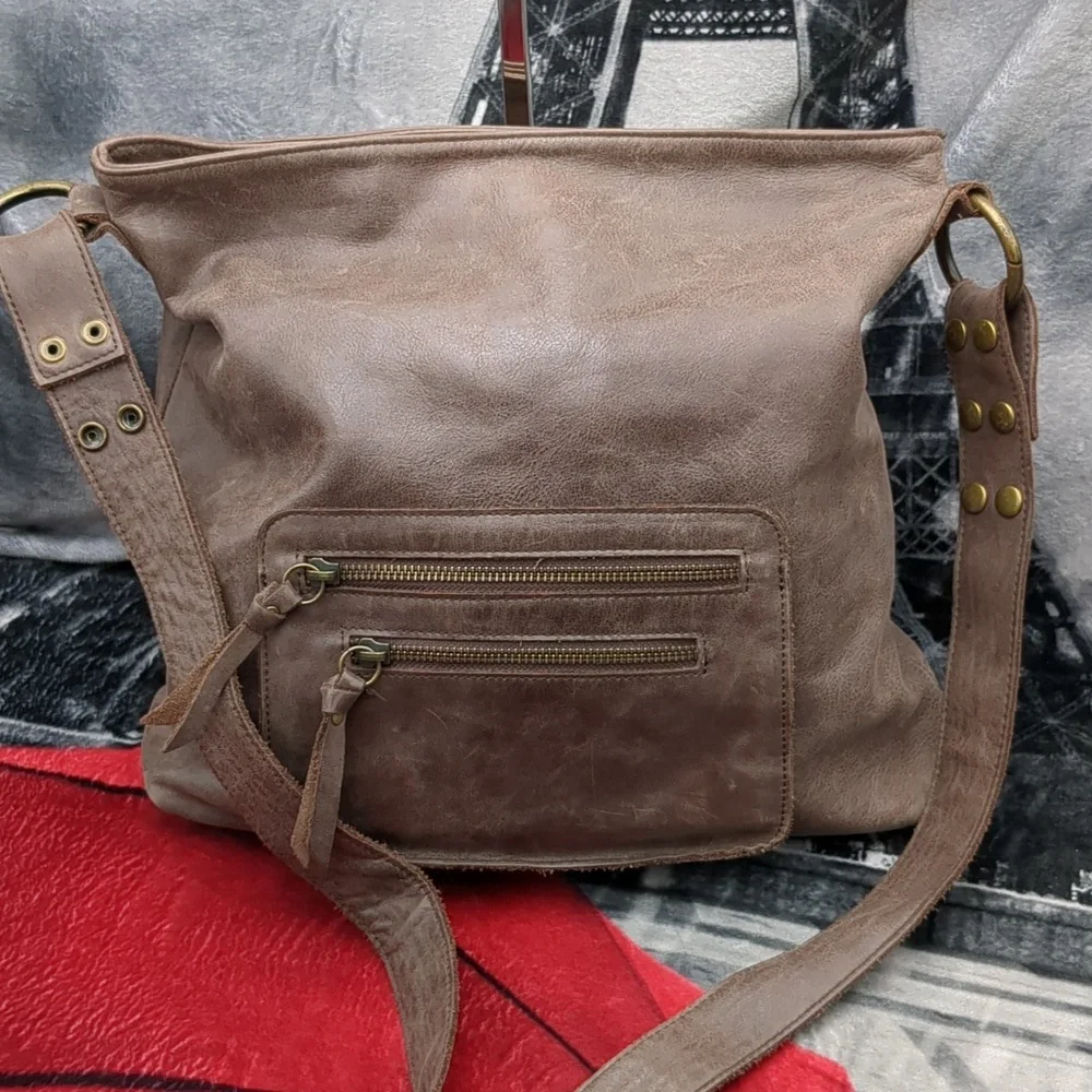 Chen and Derington leather bag
